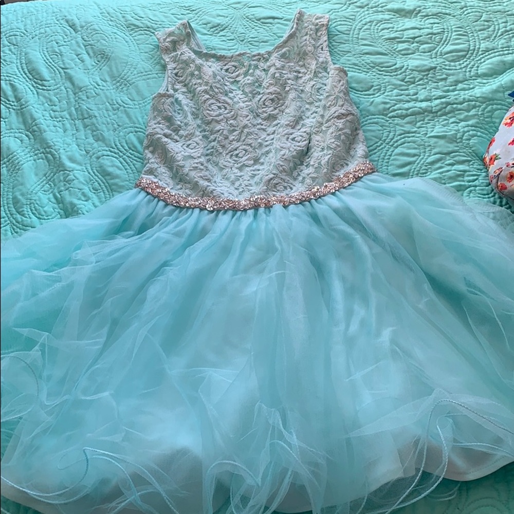 Aqua prom dress !!